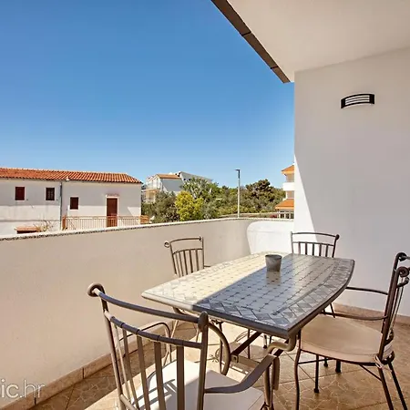 Antea Apartment *